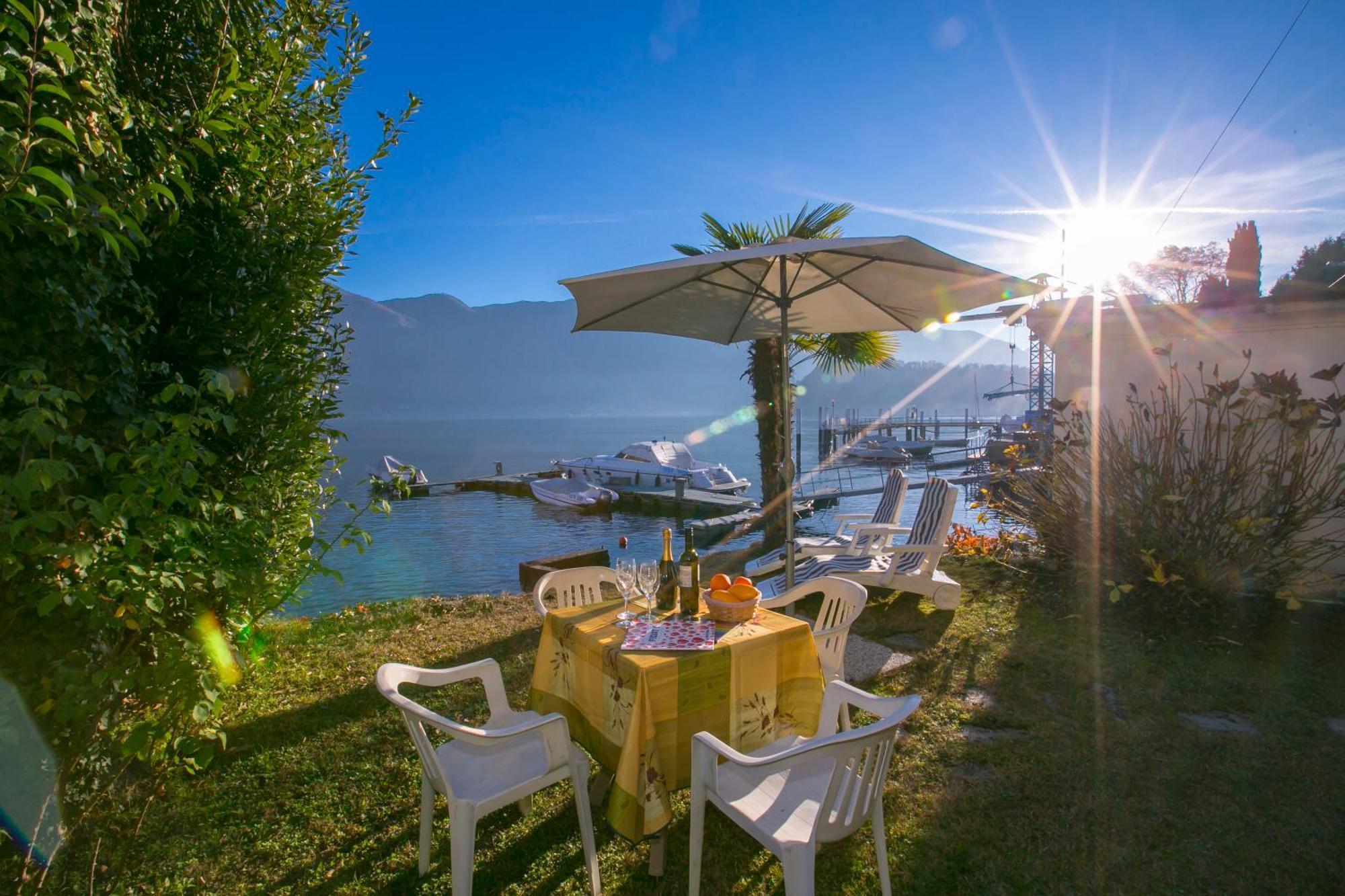 Casetta Al Lago Mezzegra Bagian luar foto