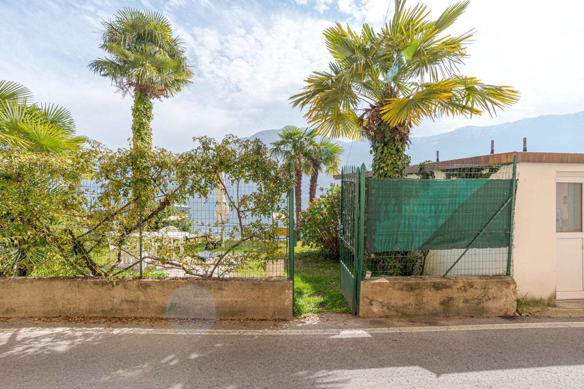 Casetta Al Lago Mezzegra Bagian luar foto