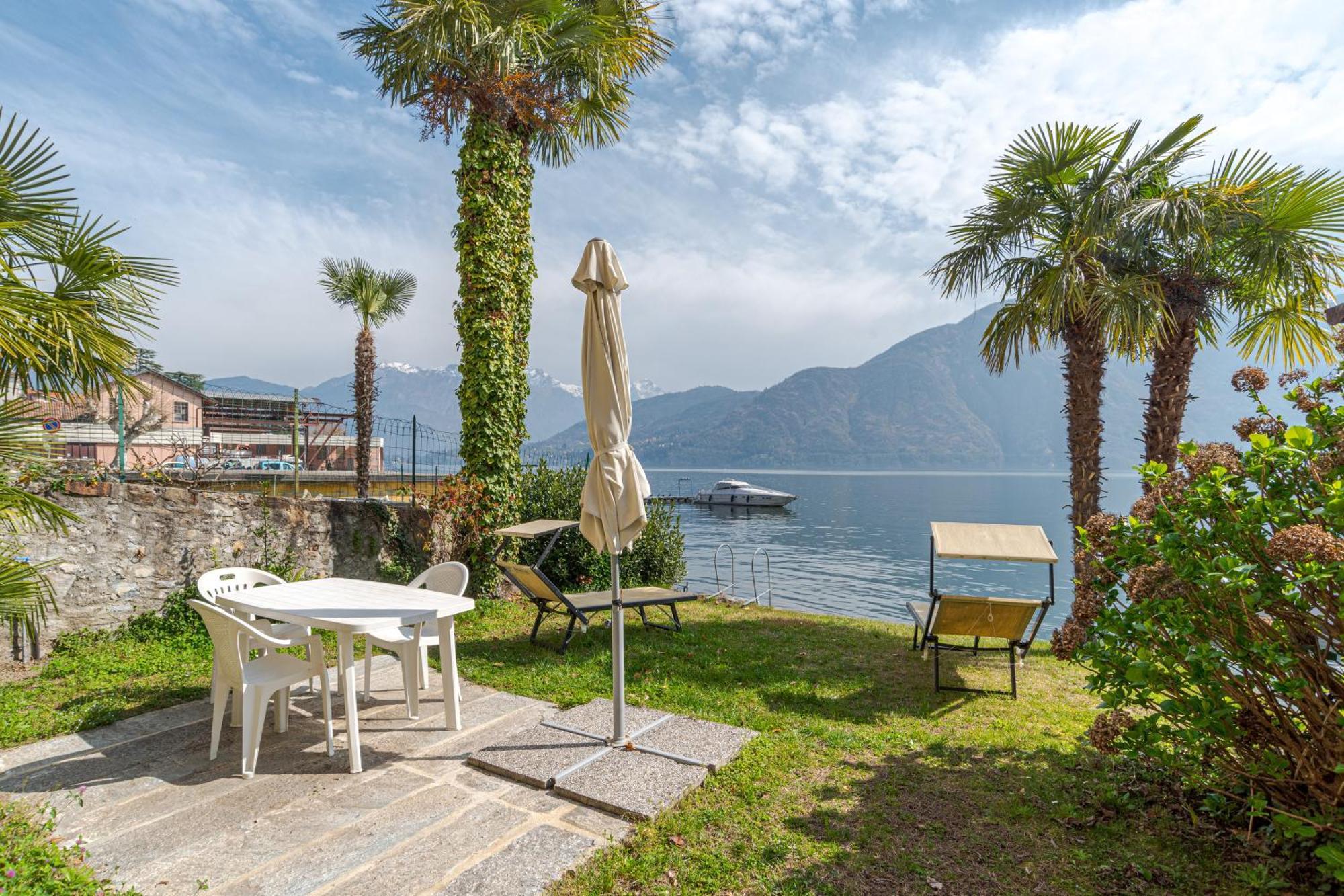 Casetta Al Lago Mezzegra Bagian luar foto